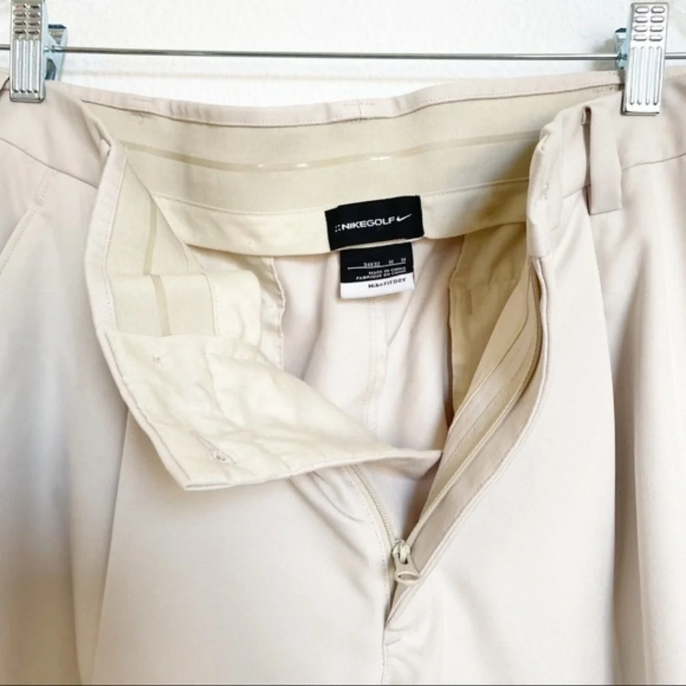 NikeGolf Dri fit Golf Pants in Beige